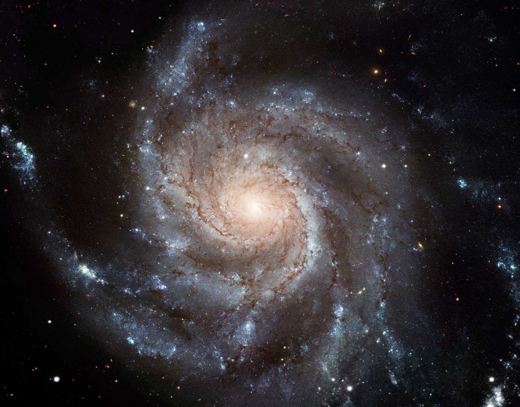 1_M101_hires_STScI-PRC2006-10a_CROP-53e73e10db4f605602af3aa63c8fc29b